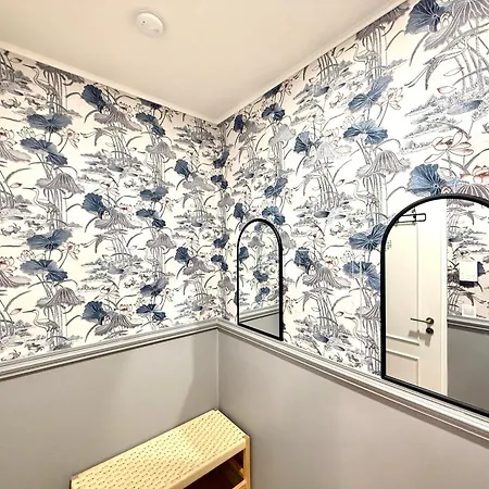 Stunning In Wenceslas Square Apartment